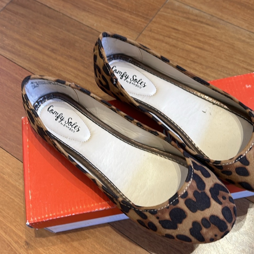 Leopard Print Flats - Picture 2 of 7